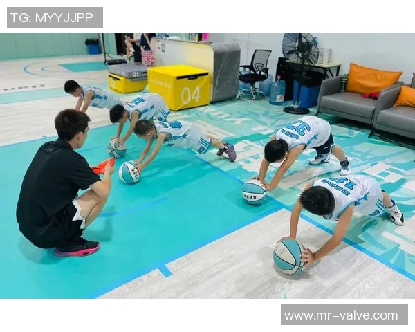 武汉篮球队心理素质解析：如何在比赛中提升团队凝聚力与抗压能力实时数据