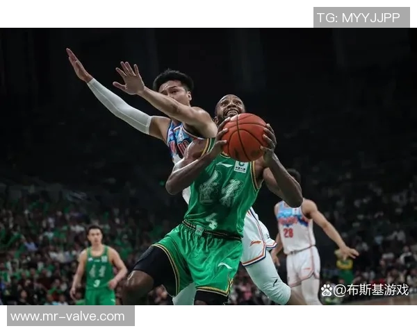 实时新闻深圳篮球队的节奏分析与战术探讨如何提升球队整体表现